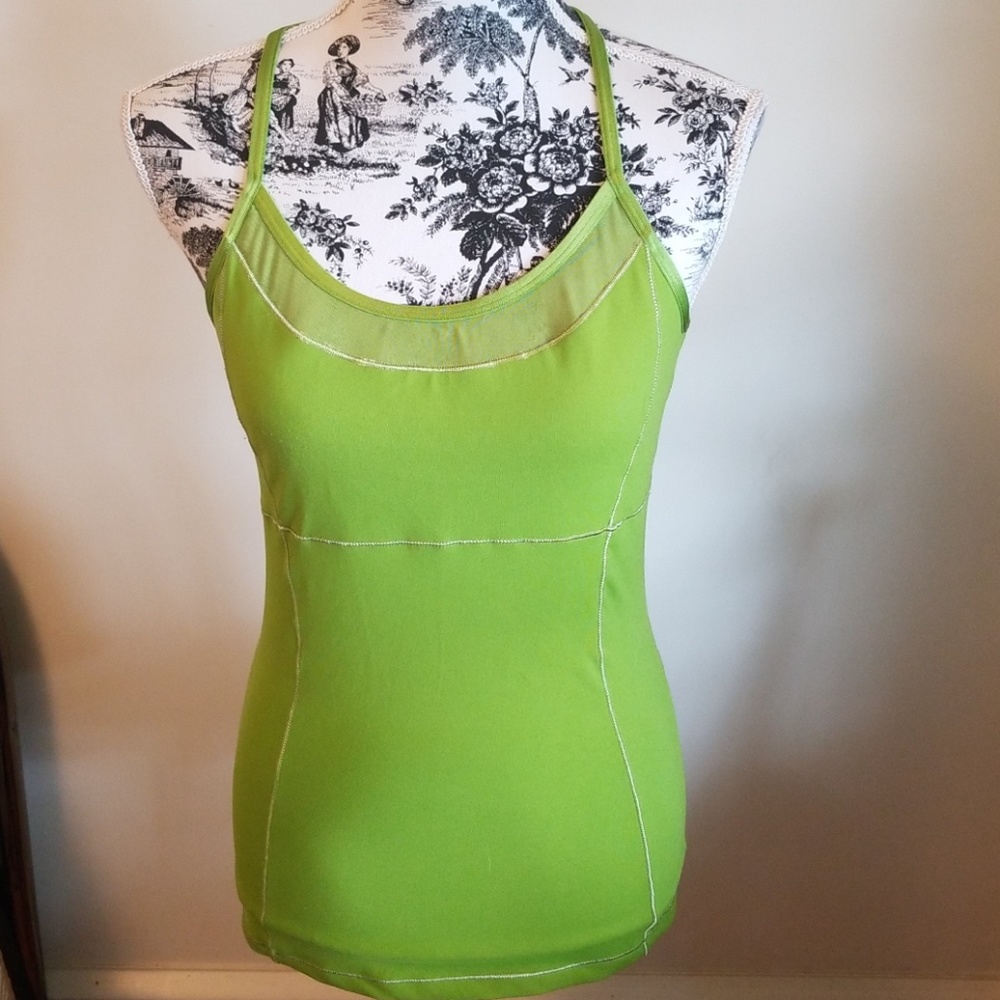 Alo Yoga cool fit top w/built in bra